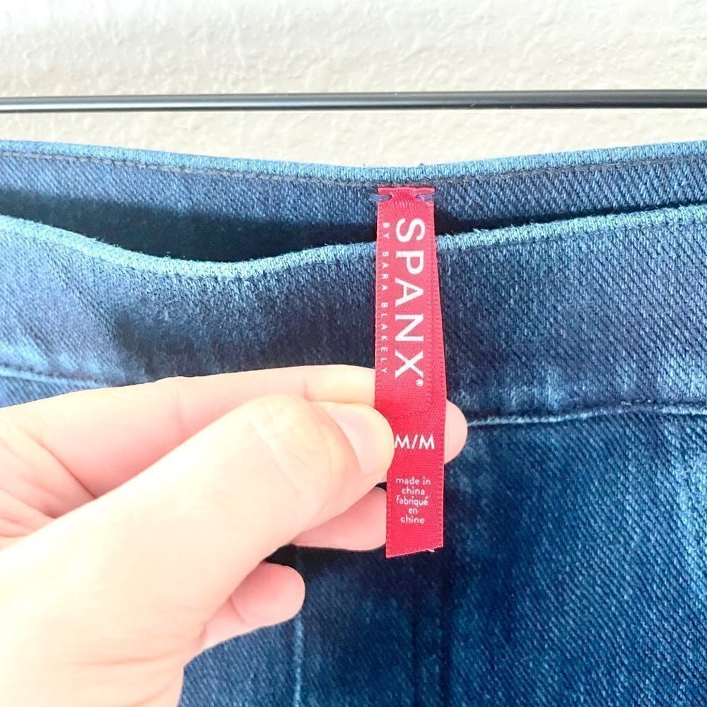 Spanx Dark Blue Jean-ish Ankle Leggings in Twilight Rinse Size M 20018R - Picture 3 of 6